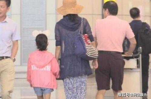 室友总是吃娱乐圈的瓜,娱乐圈瓜田里的室友日常